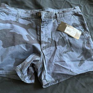 CELLBlock 13 Shorts - Size 32